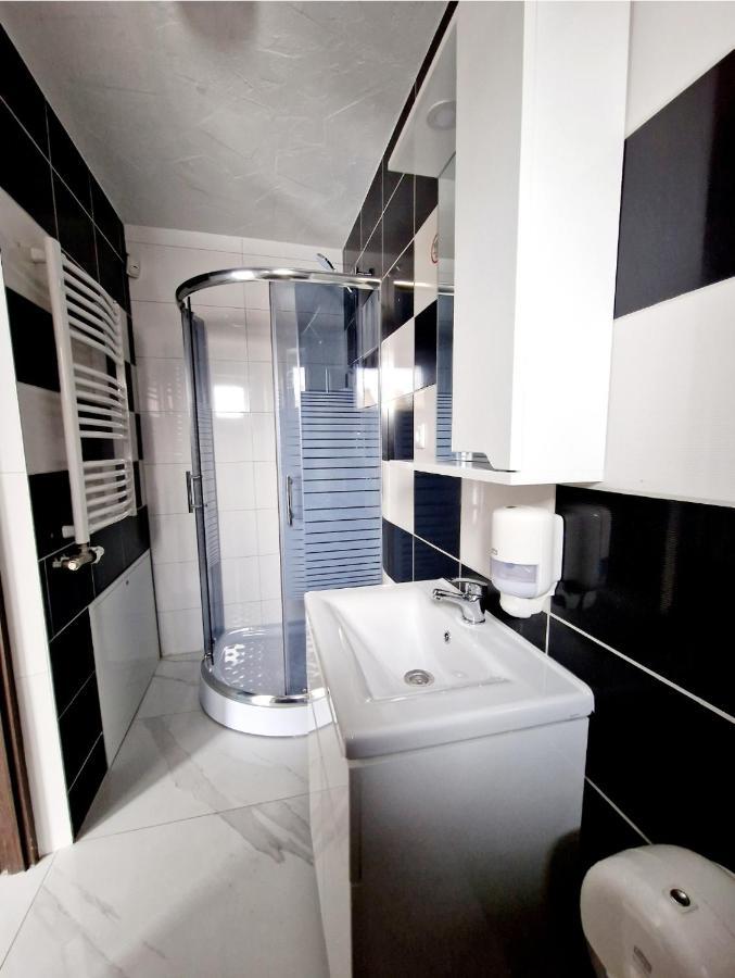 راسينياي Kalida B&B Rooms For Rent الغرفة الصورة