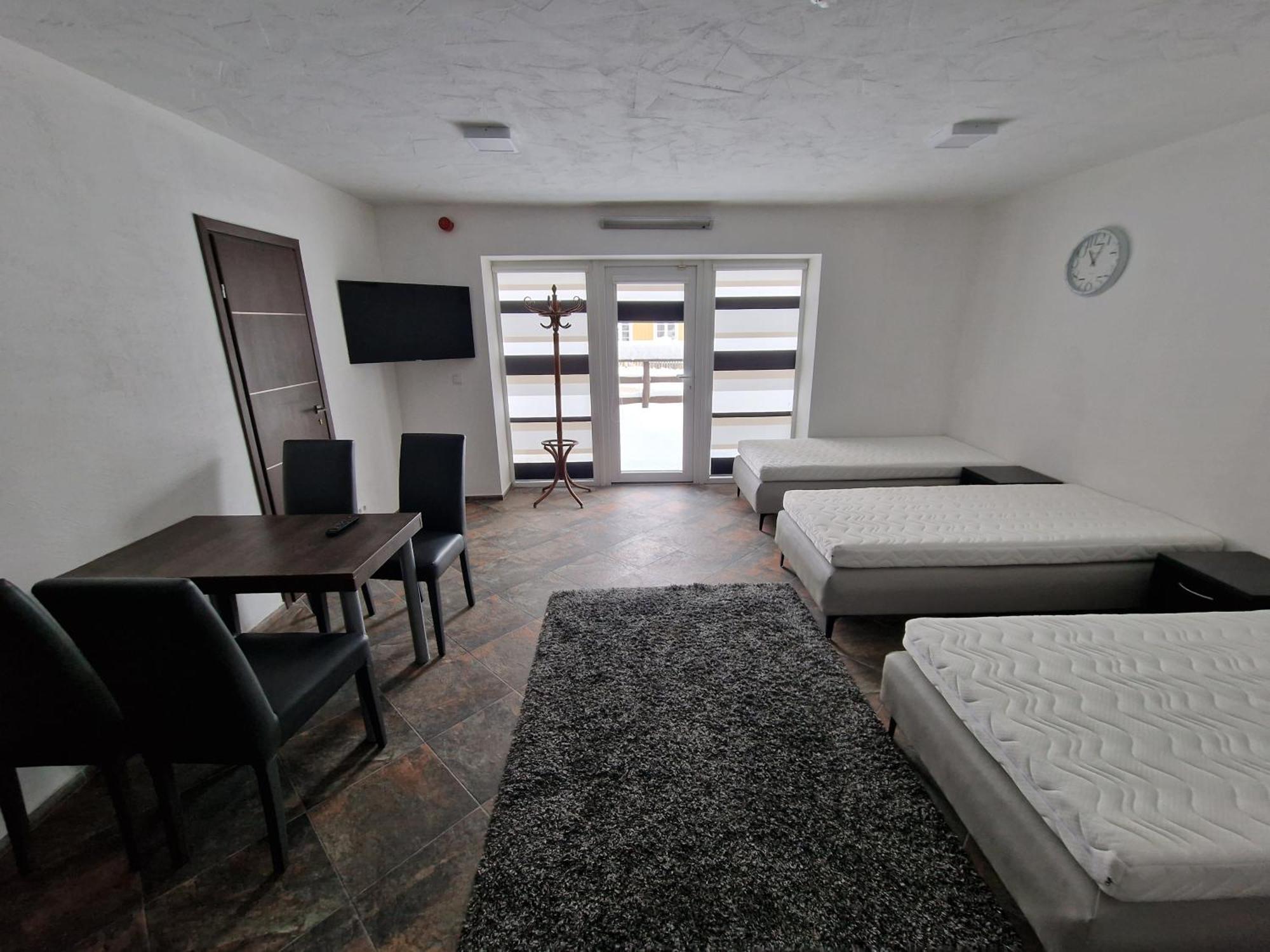 راسينياي Kalida B&B Rooms For Rent الغرفة الصورة